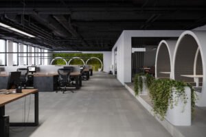 Outdoor Pods vs Traditional Meeting Rooms Blog Header